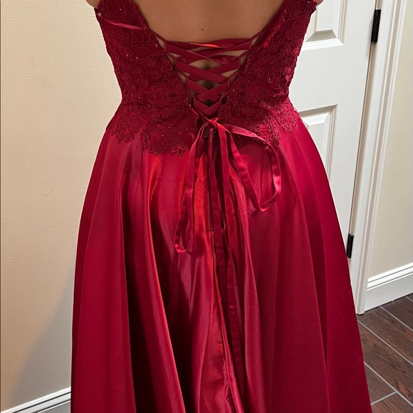 Eureka Los Angeles Dresses Eureka Gown Burgundy Poshmark